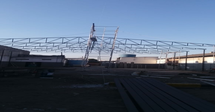 Construção de Cobertura Metálica