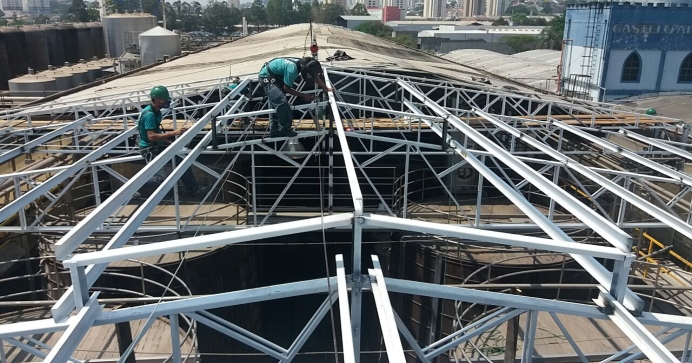 Construção de Cobertura Metálica
