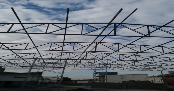 Construção de Cobertura Metálica