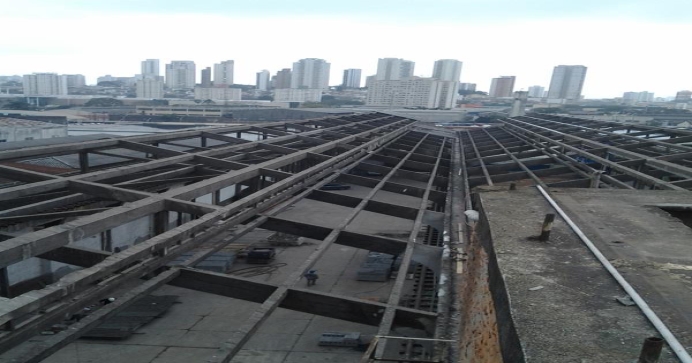 Construção de Telhado e Cobertura Industrial