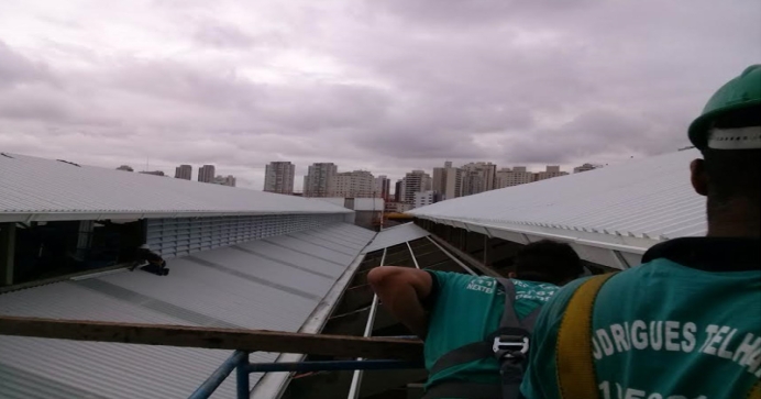 Construção de Cobertura Metálica