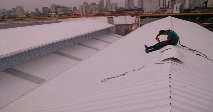 Construção de Cobertura Metálica